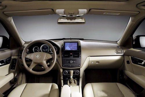 北京奔驰C200K标准型上市 售价34.8万元