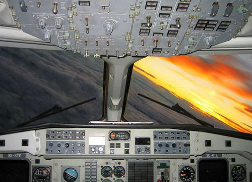 &nbsp;_奇特参观：飞机驾驶舱里原来是这样的_乐途旅游网