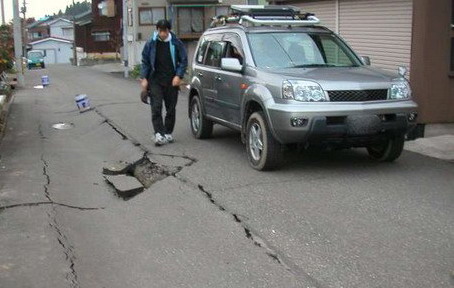 车友必读如果开车时遇到地震你该如何处理 卓众汽车网
