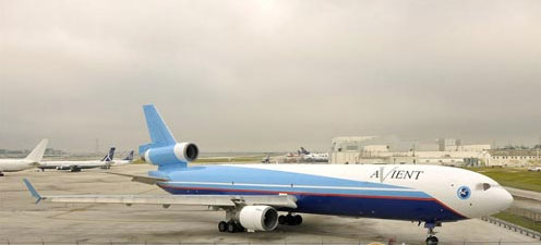 上海发生飞机坠毁事件 伤亡人数不清 