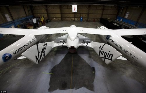 世界首艘商业太空飞船亮相 票价20万美元