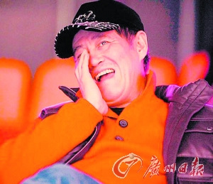 赵本山:买飞机对我来说是小意思啦!(设计对白) 赵本山斥2亿买飞机飞一趟广州要花6千美元(图)