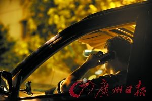 危险驾驶习惯自查 坐姿不当易延误刹车