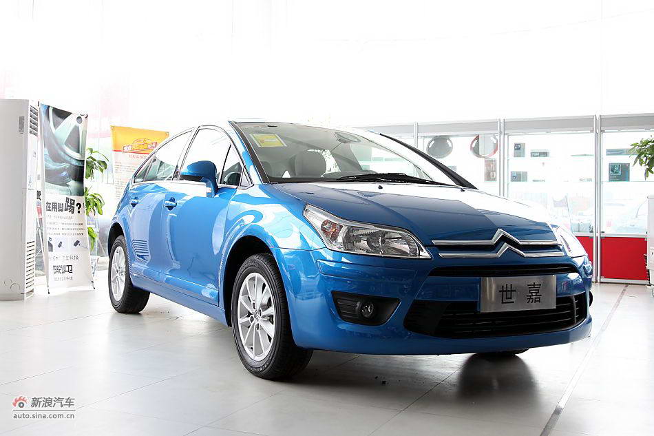 2011款世嘉两厢外观图片