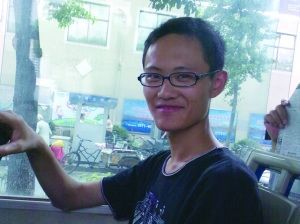 大学生与歹徒搏斗遭刀捅身亡