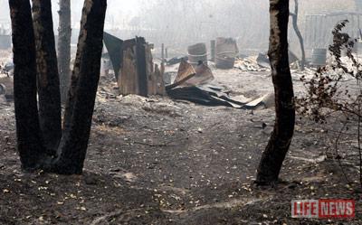 俄海军基地被森林大火烧毁场景